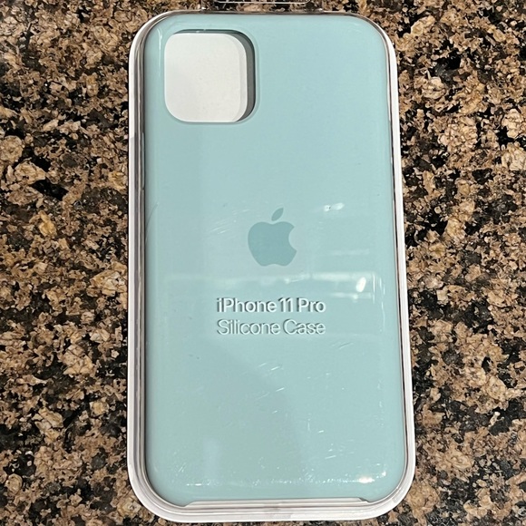 iPhone 11 Pro/iPhone XS Cases - Picture 7 of 8